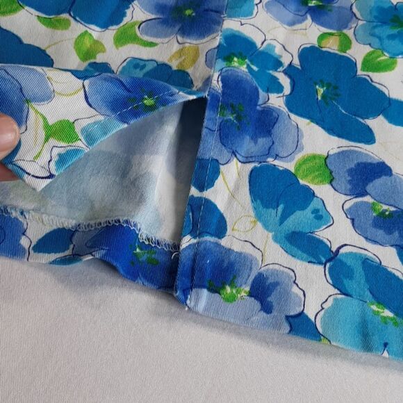 Briggs Blue floral sz 10 Skirt - Picture 7 of 8